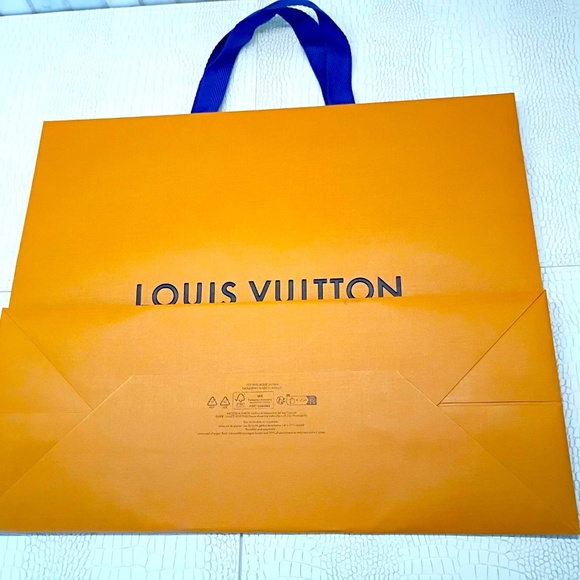 Brand New Louis Vuitton Large 15.75” X 13.40” X 6.35” Gift/Tote/Shopping Bag. - Picture 3 of 7